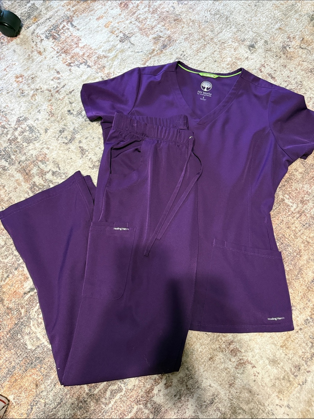 healing hands Women's Eggplant scrub set